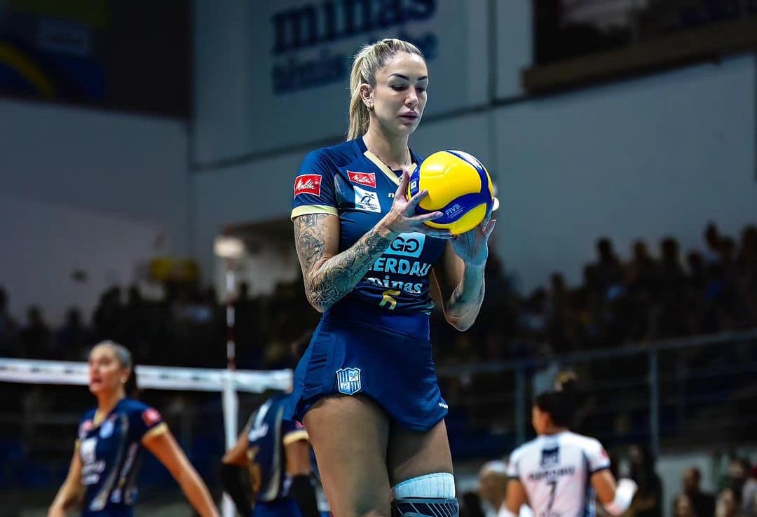 Thaisa não se omite e sai em defesa de Adenizia: “É contraditório que…”
