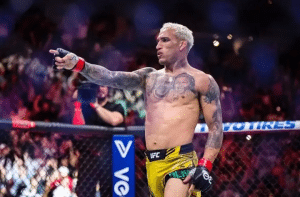 Charles do Bronxs luta no UFC 300 de olho no cinturão e responde: “O melhor do mundo é…”