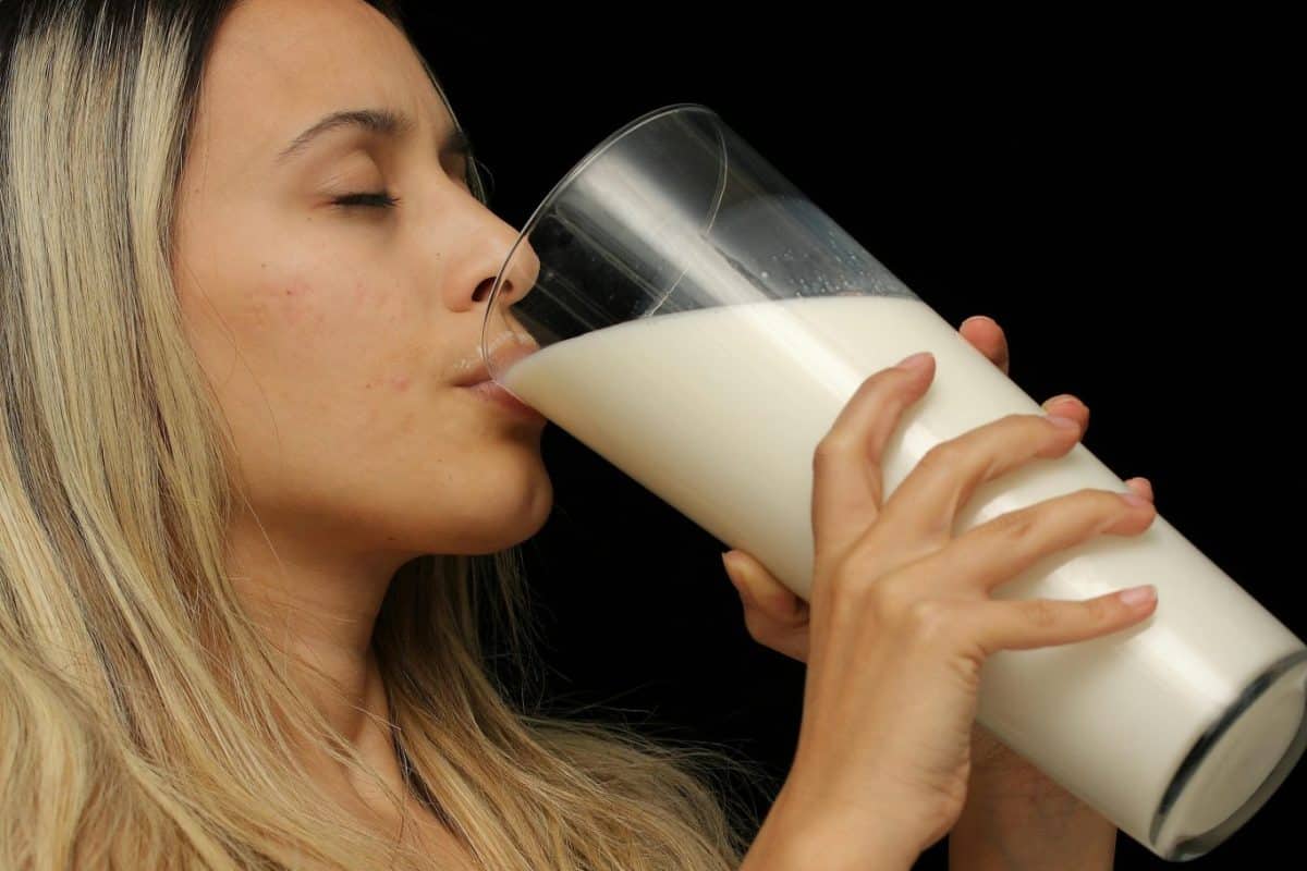 Beber esperma é o real segredo para ganhar massa muscular, afirma fisiculturista