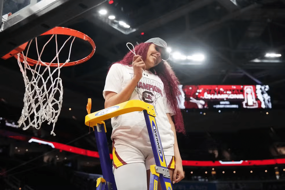 DOMINADORA! Magic Johnson se rende a Kamilla Cardoso após título da NCAA 2024