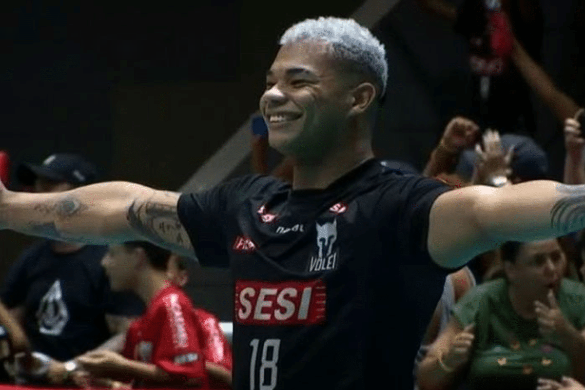 Darlan bate outra marca inacreditável e o Sesi-SP está na final da Superliga