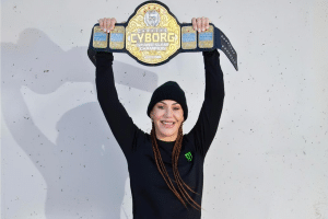 Lenda do UFC e Bellator, Cris Cyborg anuncia luta em outra arte marcial