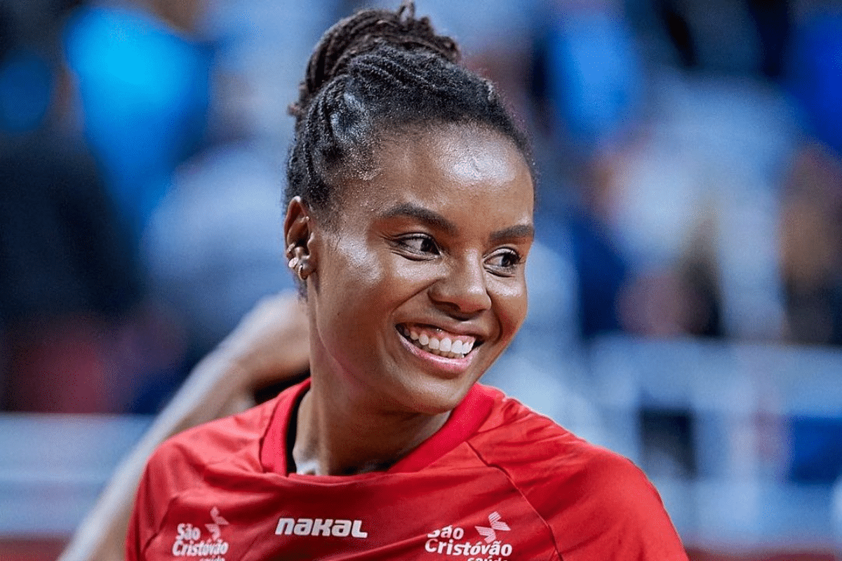 Fabiana crava a melhor jogadora de vôlei do Brasil no momento: “Ela é espetacular!”