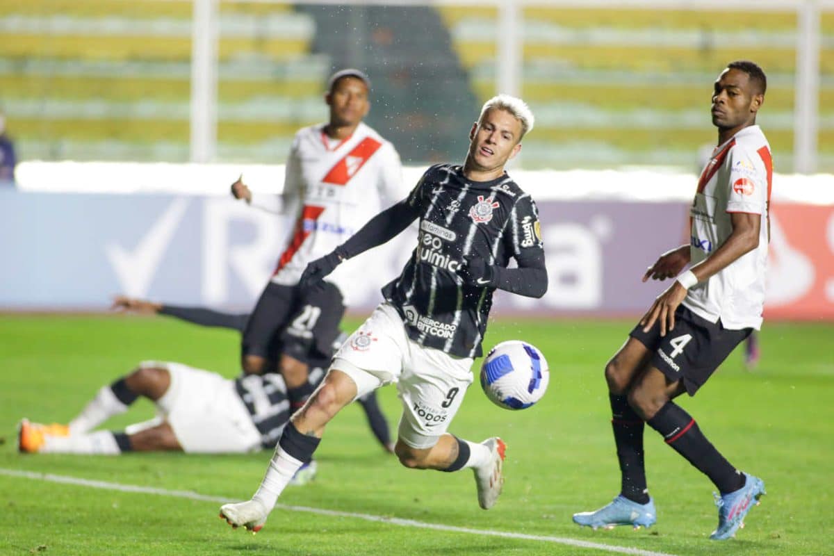 Confira o aproveitamento dos times brasileiros na altitude