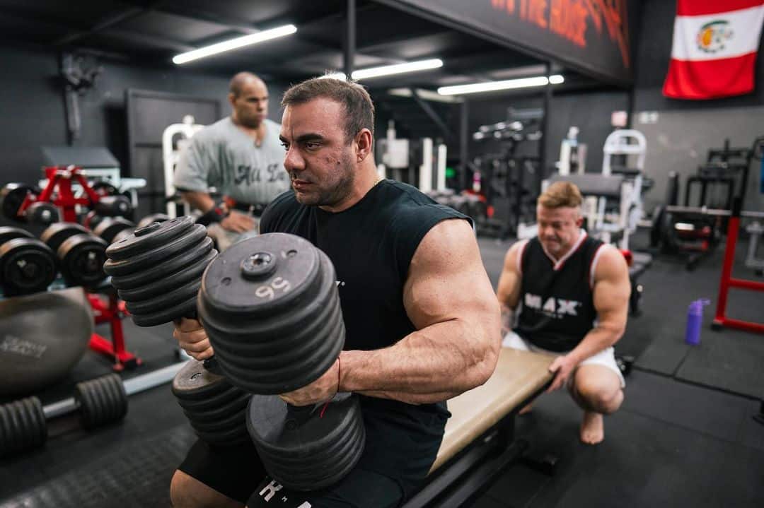 A DUPLA DO MOMENTO! Rafael Brand&atilde;o e Jorlan Vieira quebram o cen&aacute;rio do fisiculturismo nacional com a volta do Old School