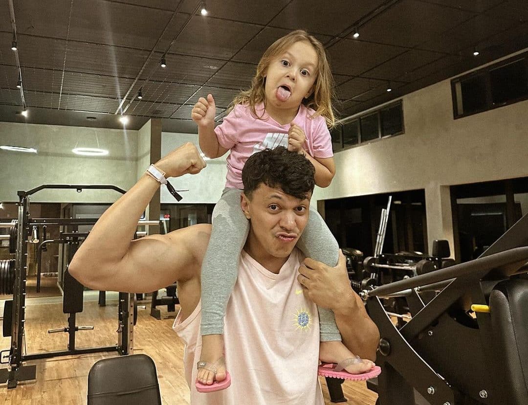 Antes e depois de Júlio Cocielo é IMPRESSIONANTE