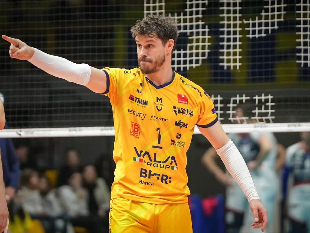 Modena define argentino como substituto de Bruninho na Itália