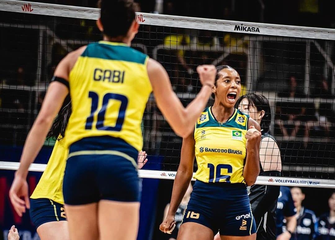 COM SURPRESAS! Zé Roberto define os 14 nomes do Brasil que vão enfrentar o Japão nesta terça