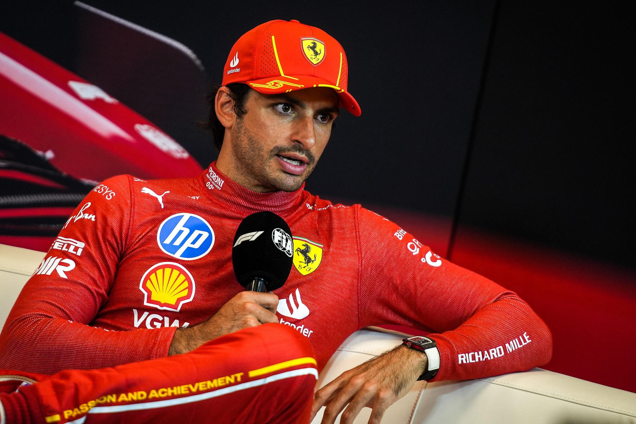 Acabou o domínio da Red Bull? Carlos Sainz provoca rival e manda recado