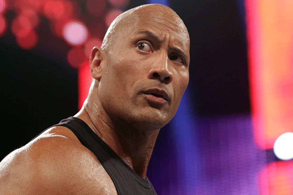Dwayne Johnson, o The Rock, aparece irreconhecível em imagem inédita de filme sobre astro do UFC