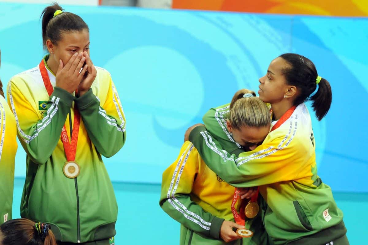 Fofão elege sua seleção dos sonhos no vôlei: “Só conhecemos o atleta quando…”