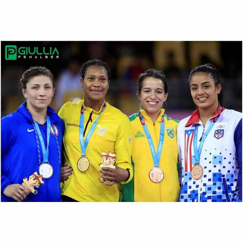 Histórico! Brasil carimba vaga com representante feminina no wrestling para Paris 2024