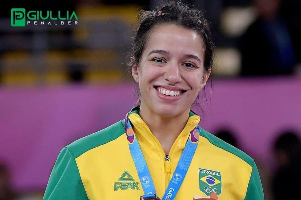 Histórico! Brasil carimba vaga com representante feminina no wrestling para Paris 2024