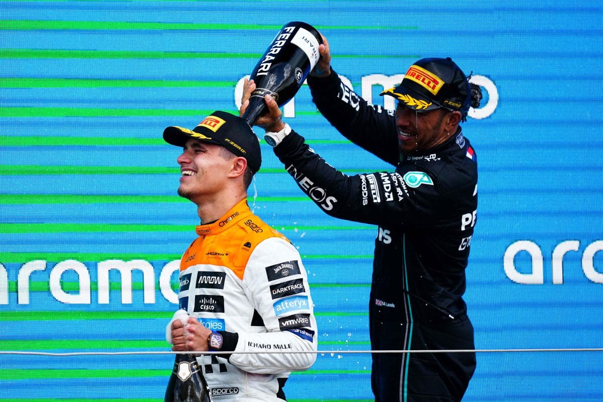 Competitivo! Hamilton comemora vitória de Norris sobre Verstappen: “Muito feliz”