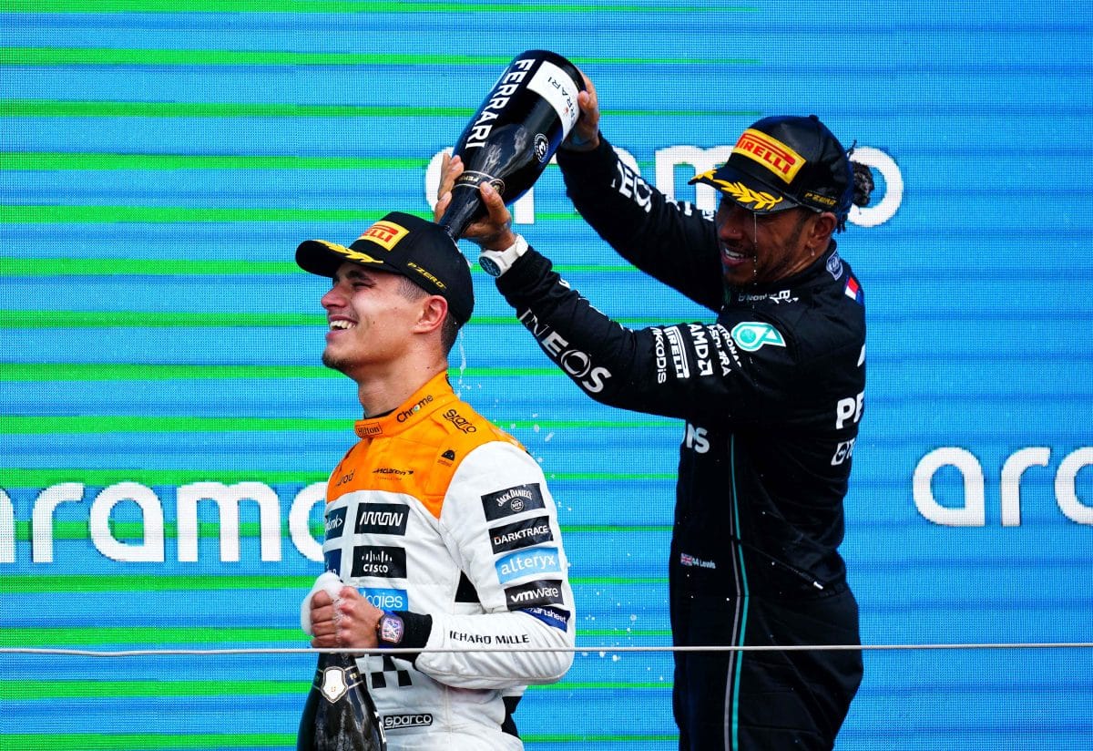 Competitivo! Hamilton comemora vitória de Norris sobre Verstappen: “Muito feliz”