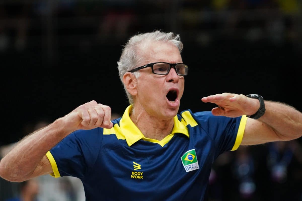 Bernardinho define saída de ponteiro titular para duelo contra a Alemanha na VNL