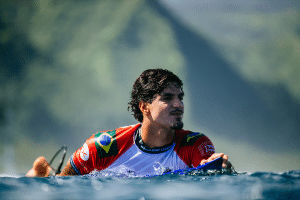 Competiu contra uma dupla? Gabriel Medina explica situação: “Eles se uniram”