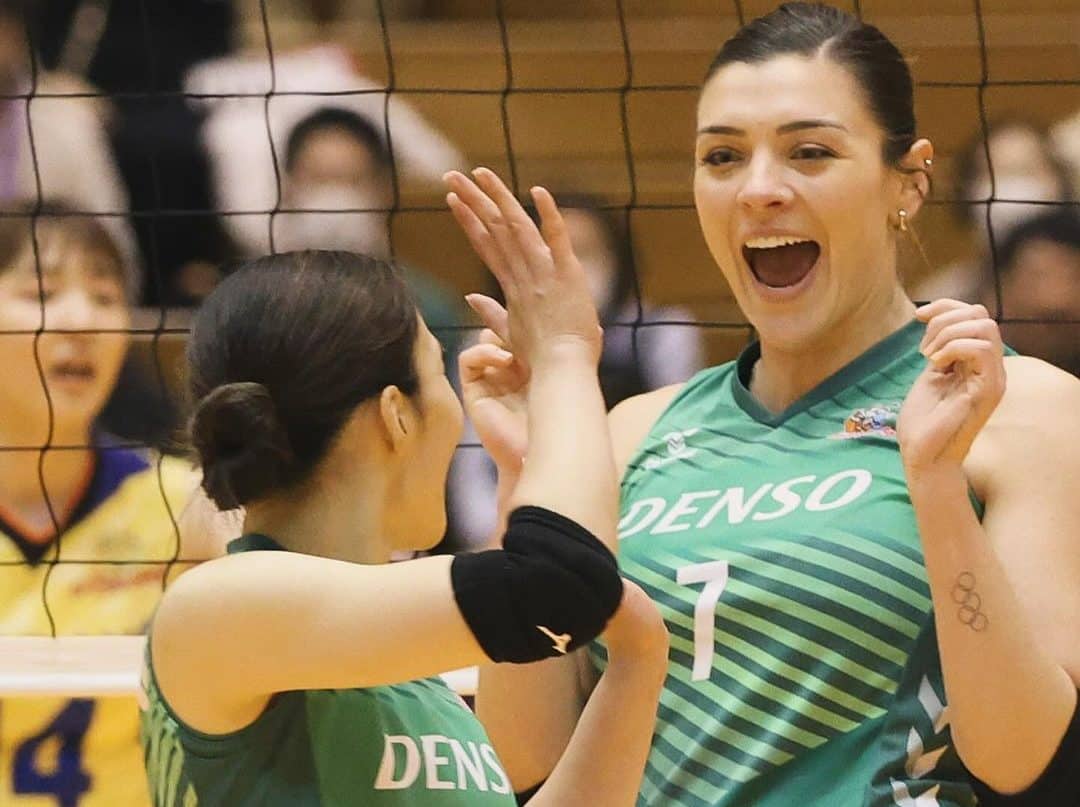 Jogar no Japão é mais fácil Rosamaria abre o jogo sobre diferença de altura das japonesas