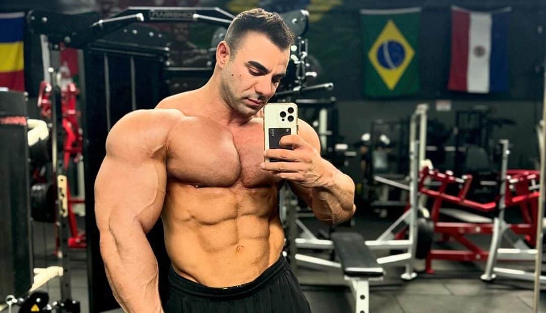 Rafael Brandão aparece GIGANTE em show inédito de fisiculturismo na Ângola