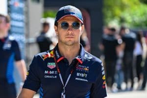 Red Bull busca renovação de Sérgio Pérez, mas piloto faz exigência inesperada pelo acordo