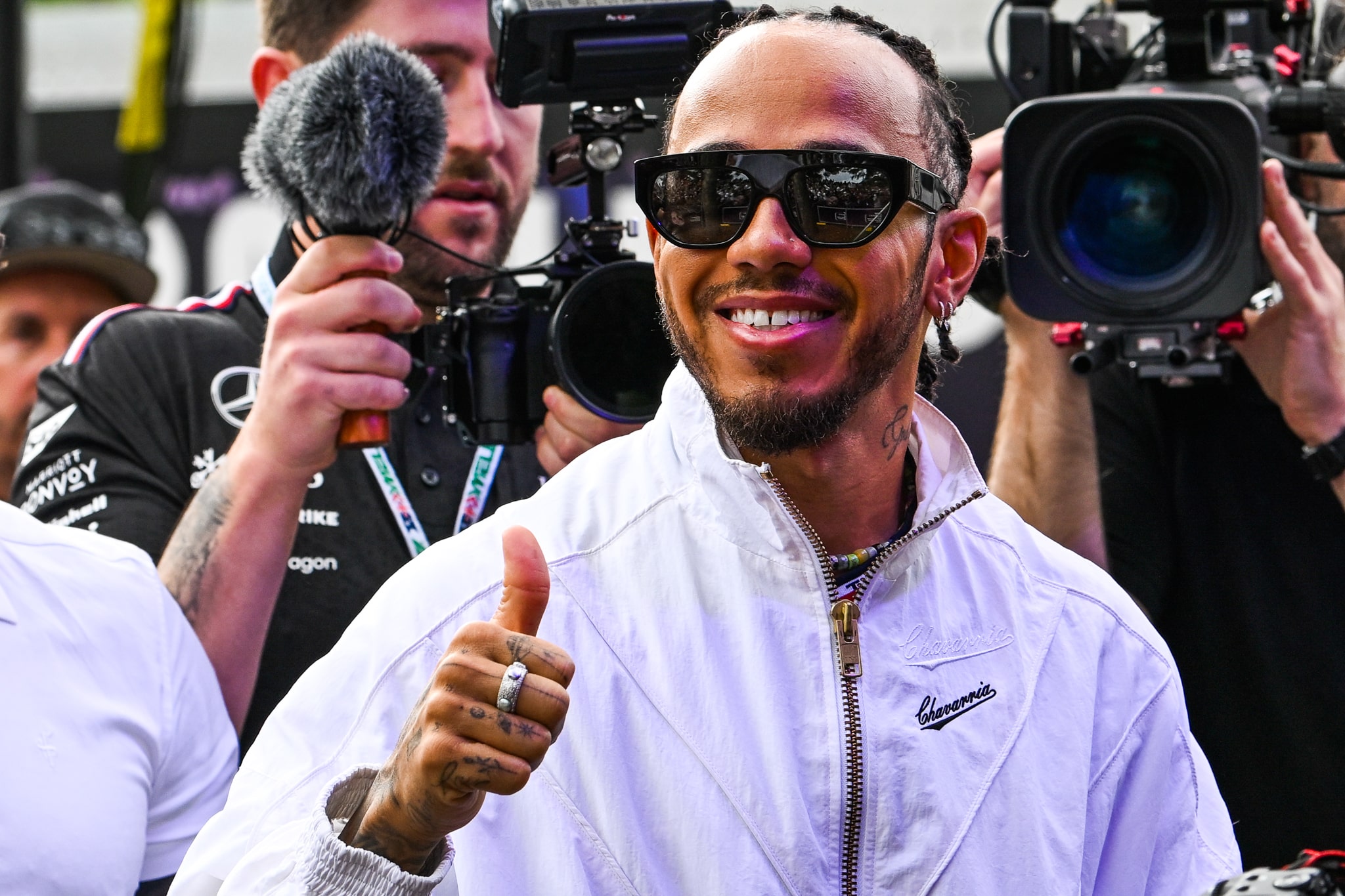 Substituto de Lewis Hamilton na Mercedes para Fórmula 1 2025 é definido