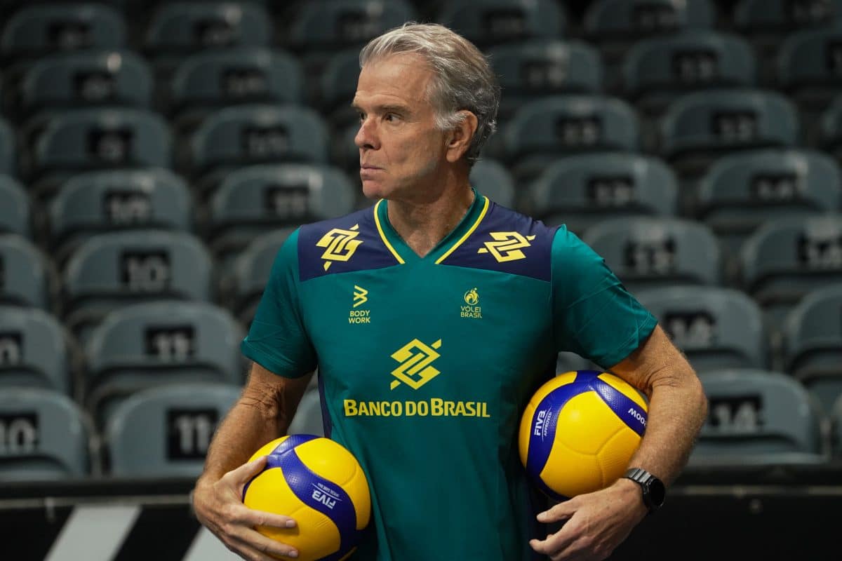 Bernardinho convoca 14 jogadores para duelo pela Liga das Nações com notícia preocupante