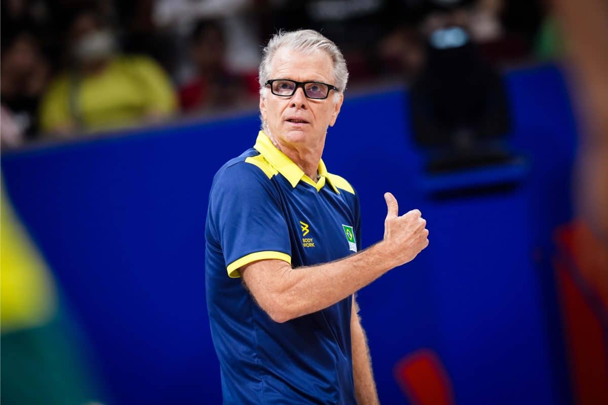 Bernardinho exalta momento de craque em ascensão na Seleção Brasileira: “Ele cresceu muito!”