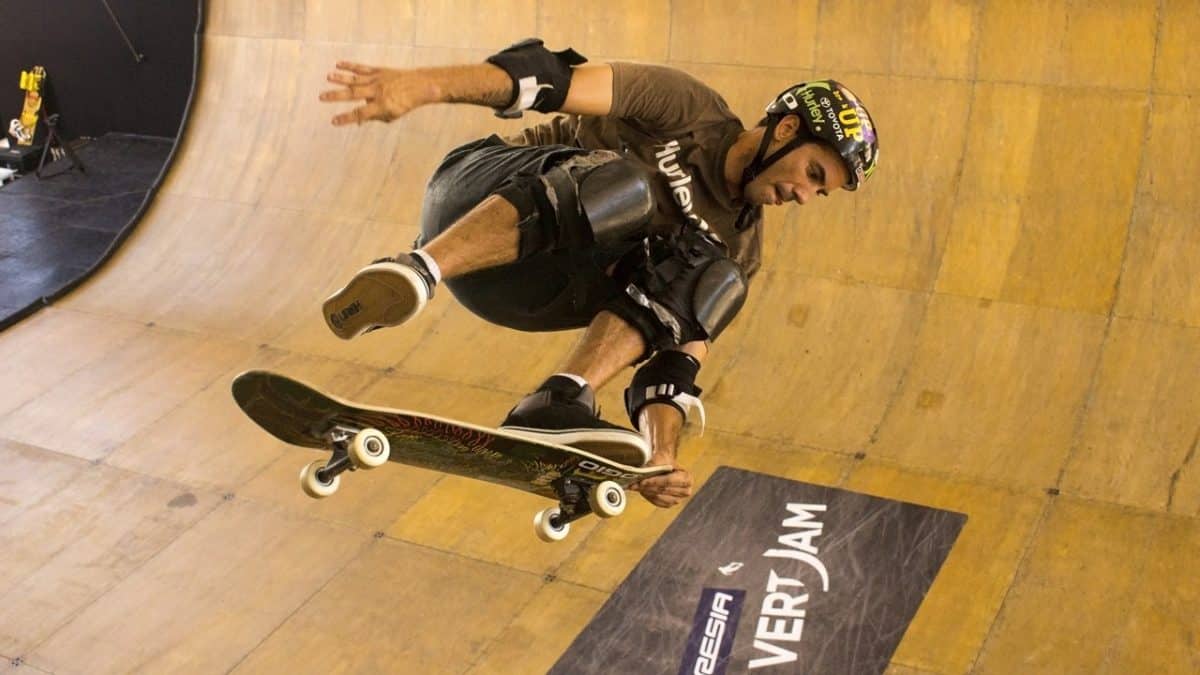 Bob Burnquist comenta sobre briga política no skate