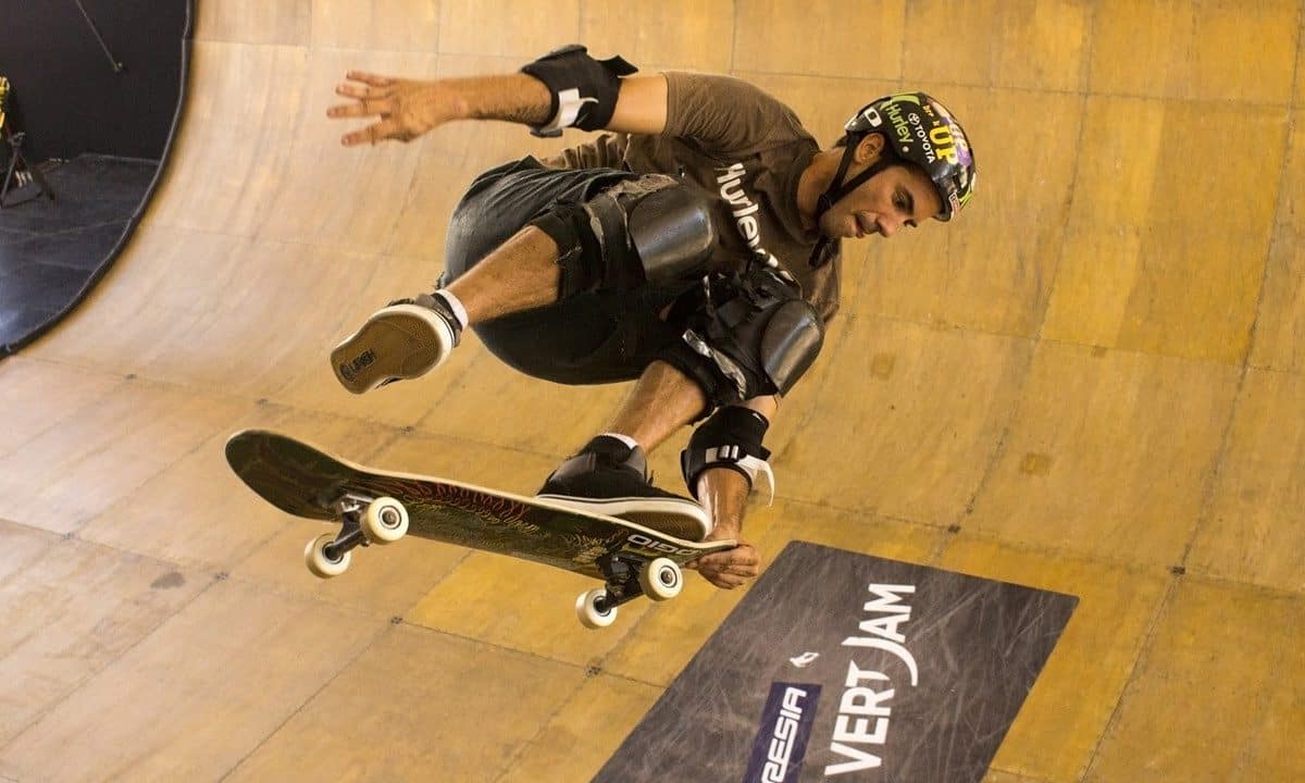 Bob Burnquist comenta sobre briga política no skate