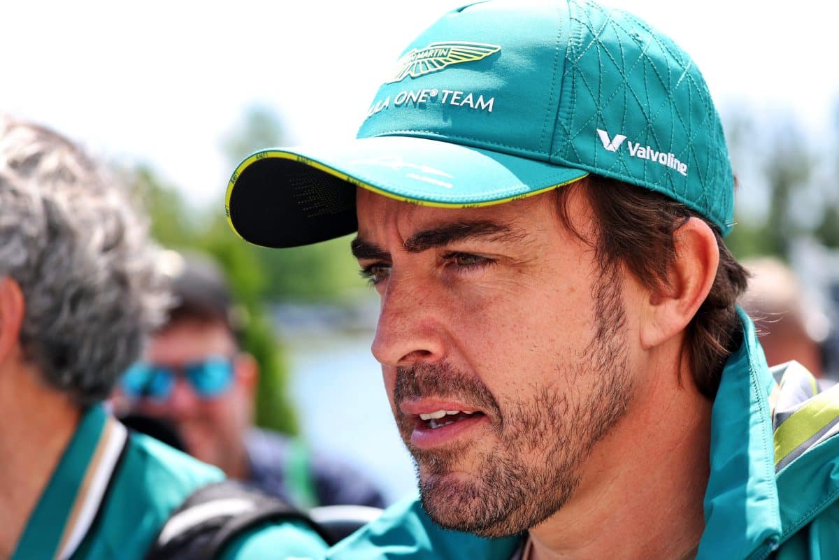Fernando Alonso fica revoltado com desempenho da Aston Martin e dispara: “É frustrante!”