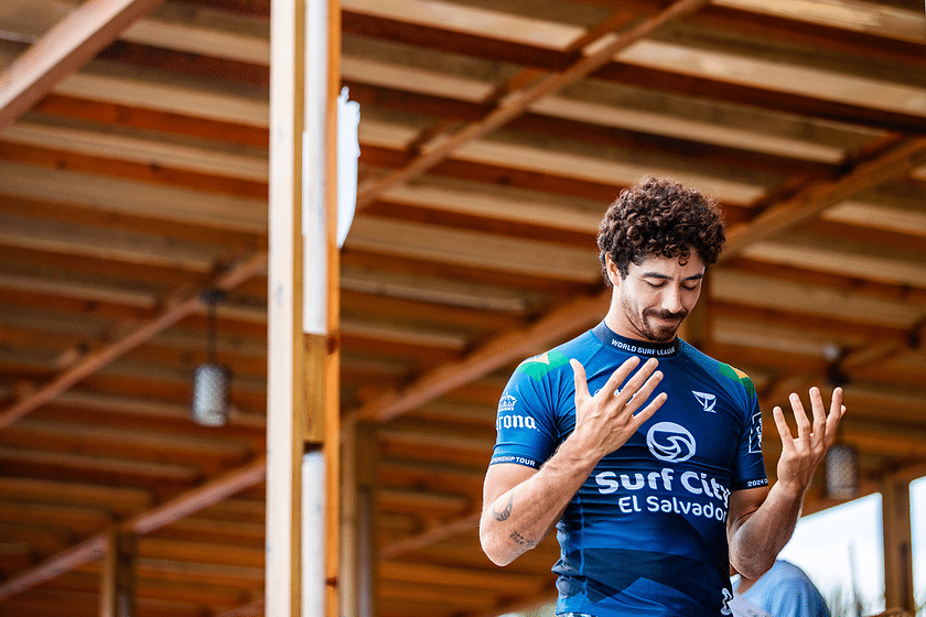 Yago Dora beira a perfeição e manda Medina para casa de forma inacreditável
