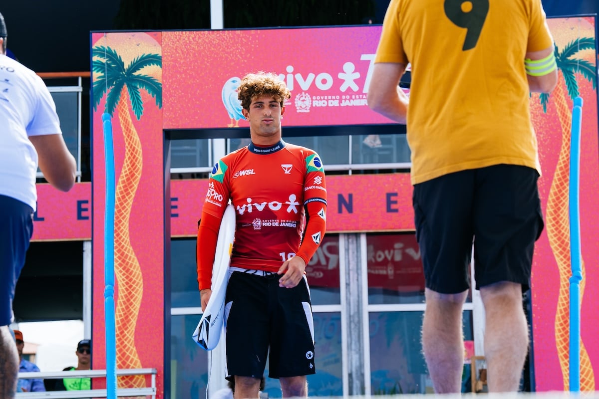 Sem Medina, Slater e Filipe Toledo, João Chianca monta o surfista perfeito