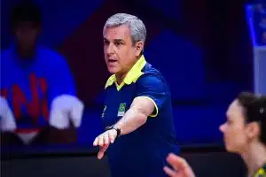 Invencibilidade da Seleção Brasileira preocupa José Roberto Guimarães: “É motivo de orgulho, mas…”