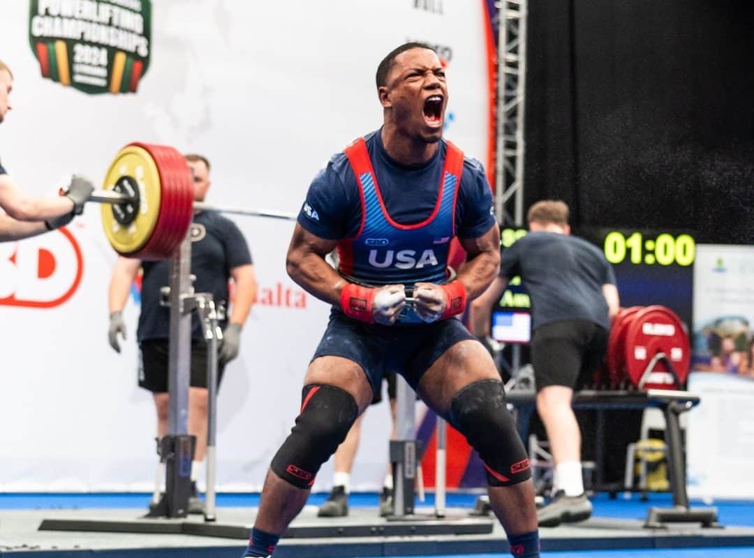 MAIS DE 800 KG! Confira os números históricos de Austin Perkins no powerlifting