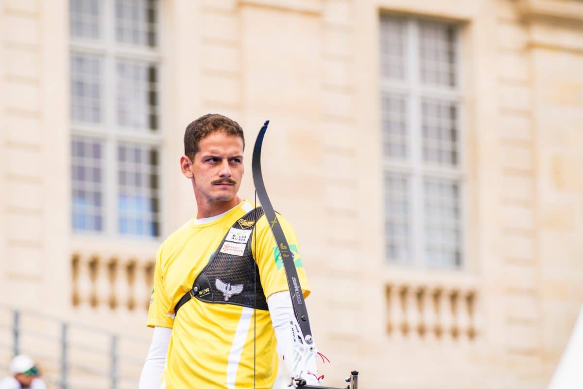 Ídolo no tiro com arco, Marcus D’Almeida é apaixonado por gigante carioca