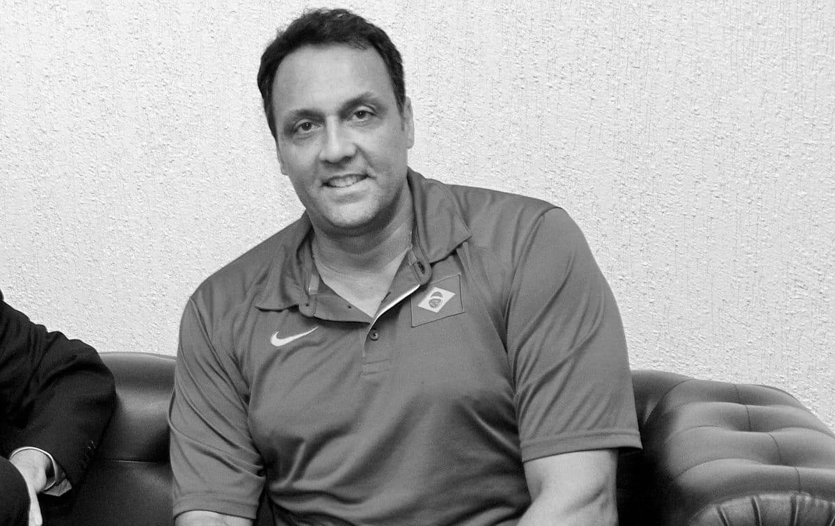 Campeão olímpico com a Seleção, Pampa morre aos 59 anos