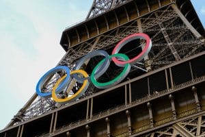 Protesto ÉPICO contra a poluição do rio Sena pode atrapalhar as Olimpíadas