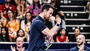 Após atropelo do Brasil na Turquia, técnico rival manda recado a Zé Roberto