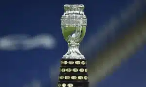 Com apenas 1 brasileiro! A Seleção de todos os tempos da Copa América