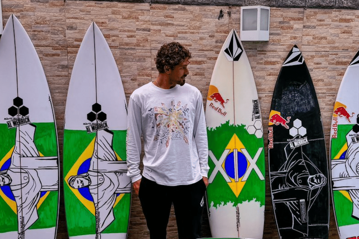 João Chianca vai precisar se desfazer de pranchas especiais para Paris 2024