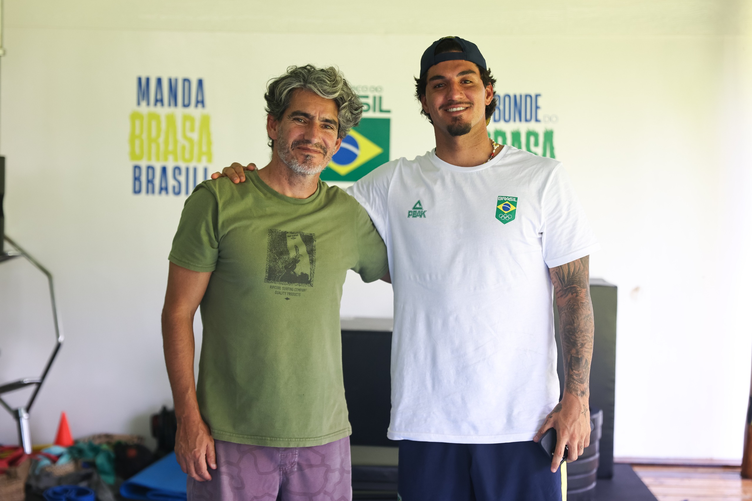Gabriel Medina fala a verdade sobre retorno de Charlão: “É uma pessoa que eu…”