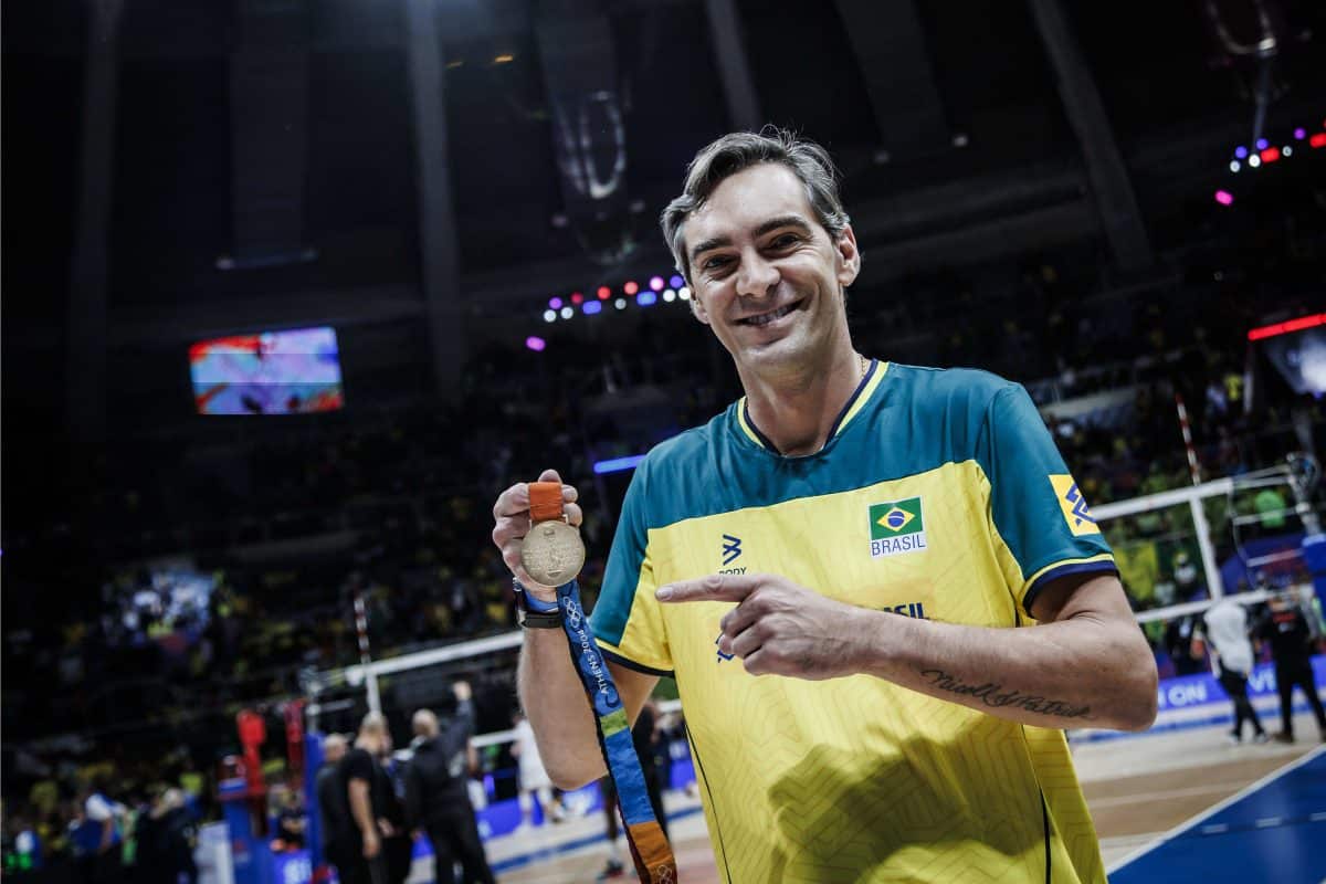 Campeão olímpico ignora Giba ao eleger os melhores jogadores da história
