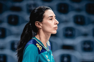 Mãe de Sheilla Castro morre e ex-jogadora agradece fãs por campanha: “Obrigada por tudo”