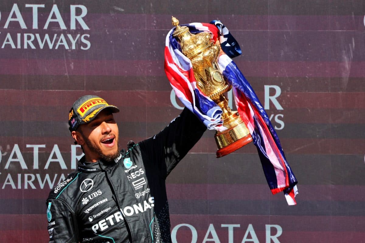 HISTÓRICO! Lewis Hamilton bate recorde de Michael Schumacher e volta a vencer na Fórmula 1
