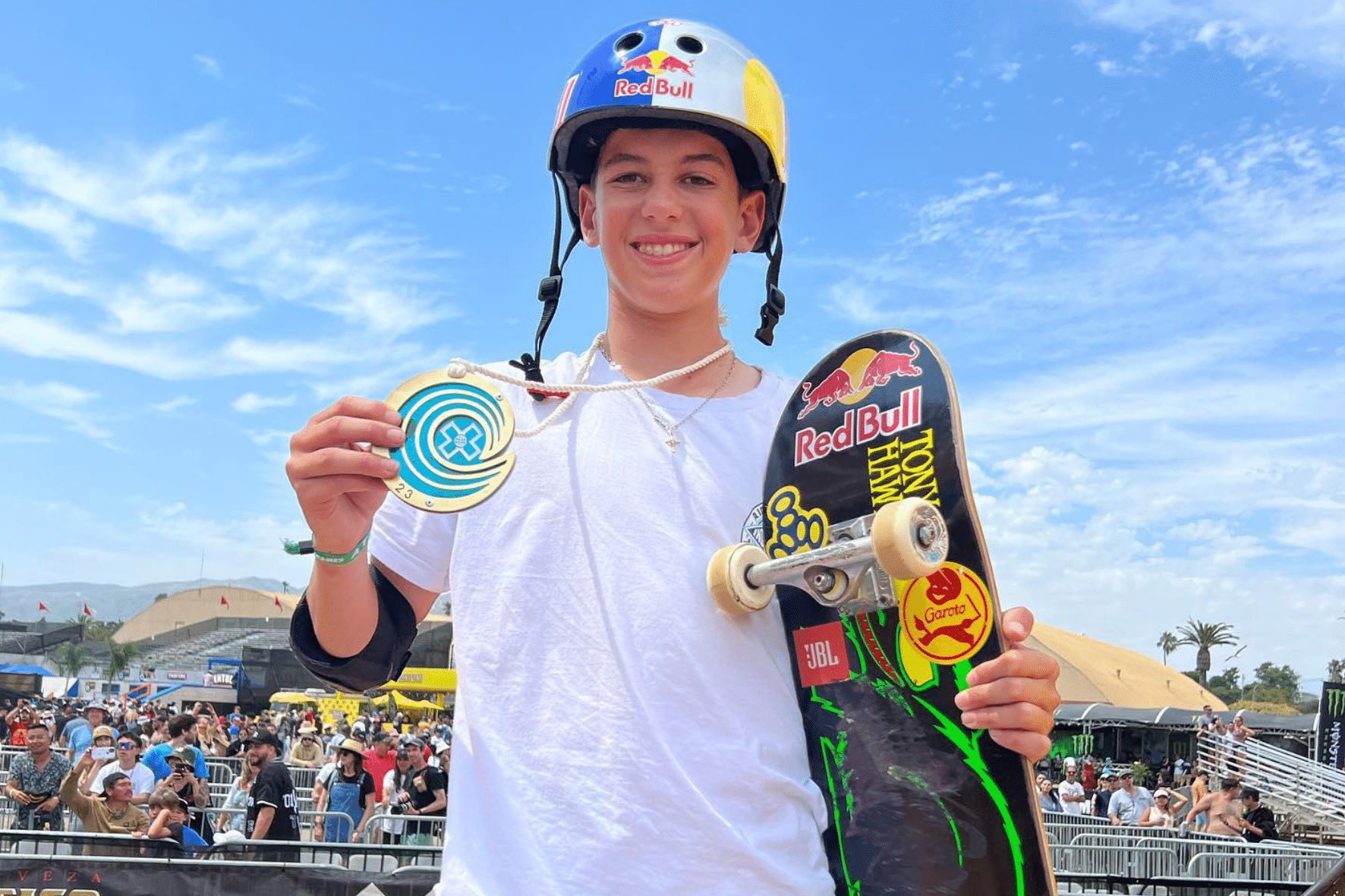 [VÍDEO] Gui Khury impressiona com manobra nunca vista na história do skate