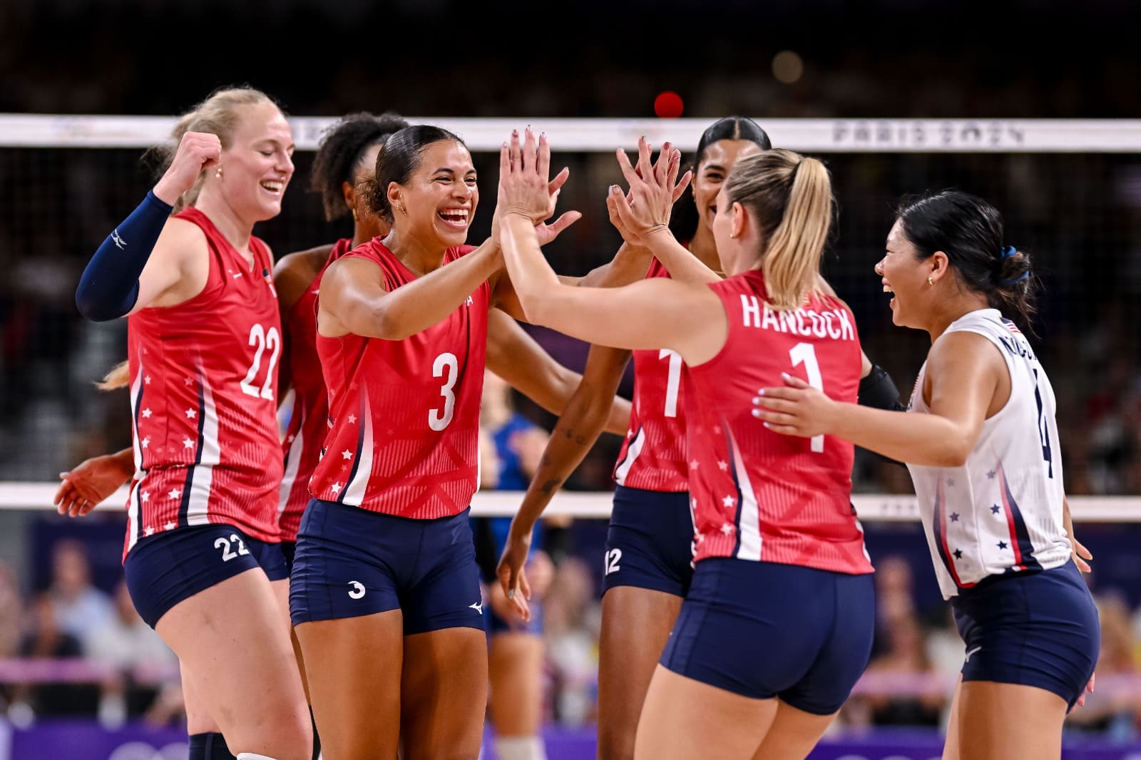 Craque da Seleção dos Estados Unidos publica foto chocante após acidente de carro em Paris