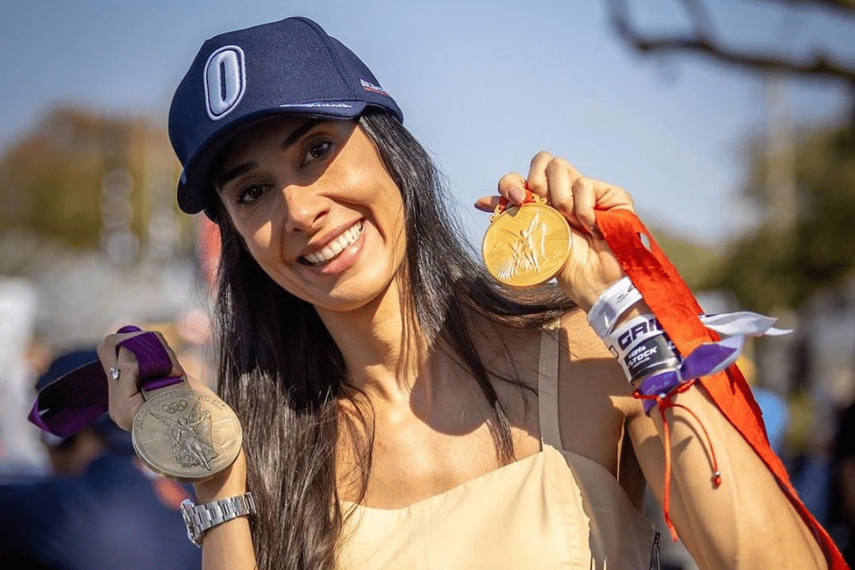 Sheilla Castro posta foto icônica e leva fãs à loucura
