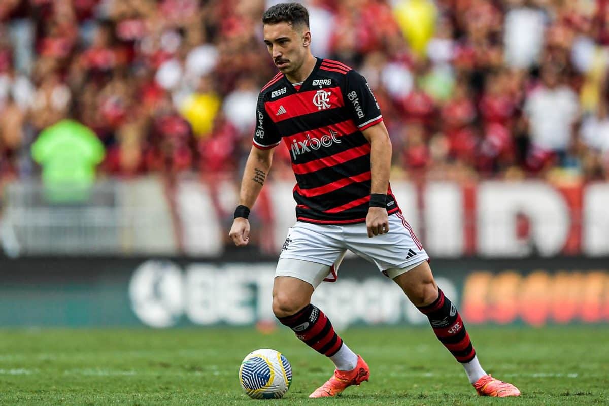 Melhores zagueiros do Brasil (2025): confira o top 10 da história e na atualidade