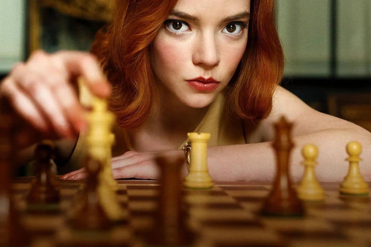 O que é o Gambito da Rainha? A jogada, o significado e como fazer