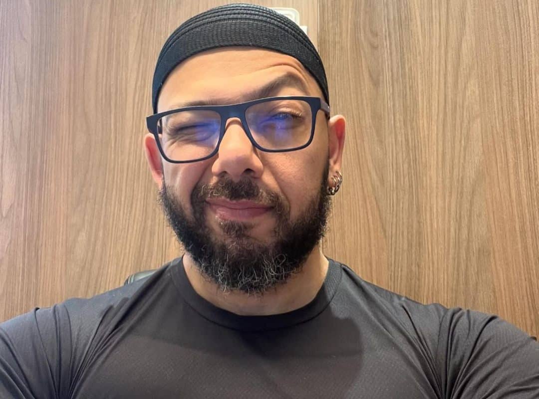 Adam Abbas aponta novo sucesso brasileiro na Wellness pro Mr. Olympia 2025: “Uma máquina”